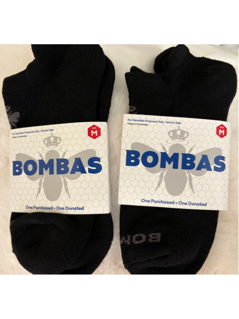 NWT 2 pairs- Bombas Casual Socks Size M Black